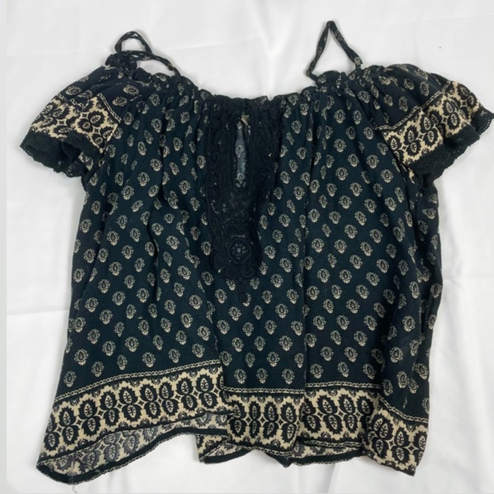 Flowy Off the Shoulder Blouse